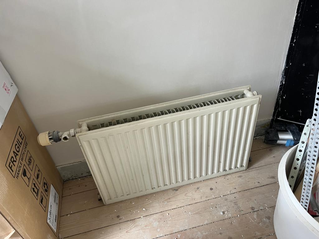 2 zware radiatoren, Doe-het-zelf en Verbouw, Verwarming en Radiatoren, Ophalen, 30 tot 80 cm, Radiator, 150 cm of meer