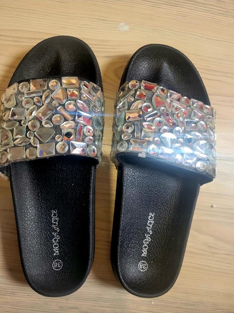 Mooie slipper , nieuw,  maat 38, Slippers, Overige kleuren, Nieuw, Ophalen of Verzenden