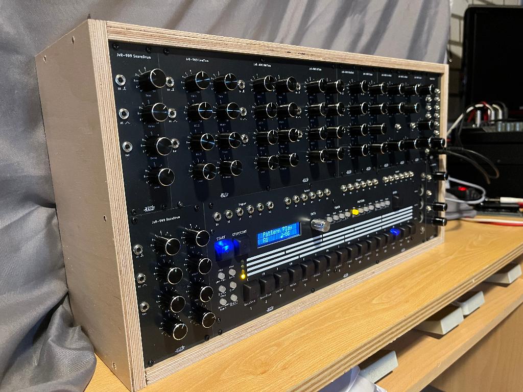 909 Drum SemiModular Synthesizer, Overige merken, Nieuw, Met midi-aansluiting, Overige aantallen