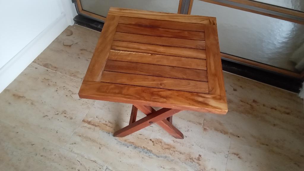 Teakhouten bijzettafeltje, Huis en Inrichting, Tafels | Bijzettafels, 45 tot 60 cm, Minder dan 55 cm, Vierkant, Nieuw