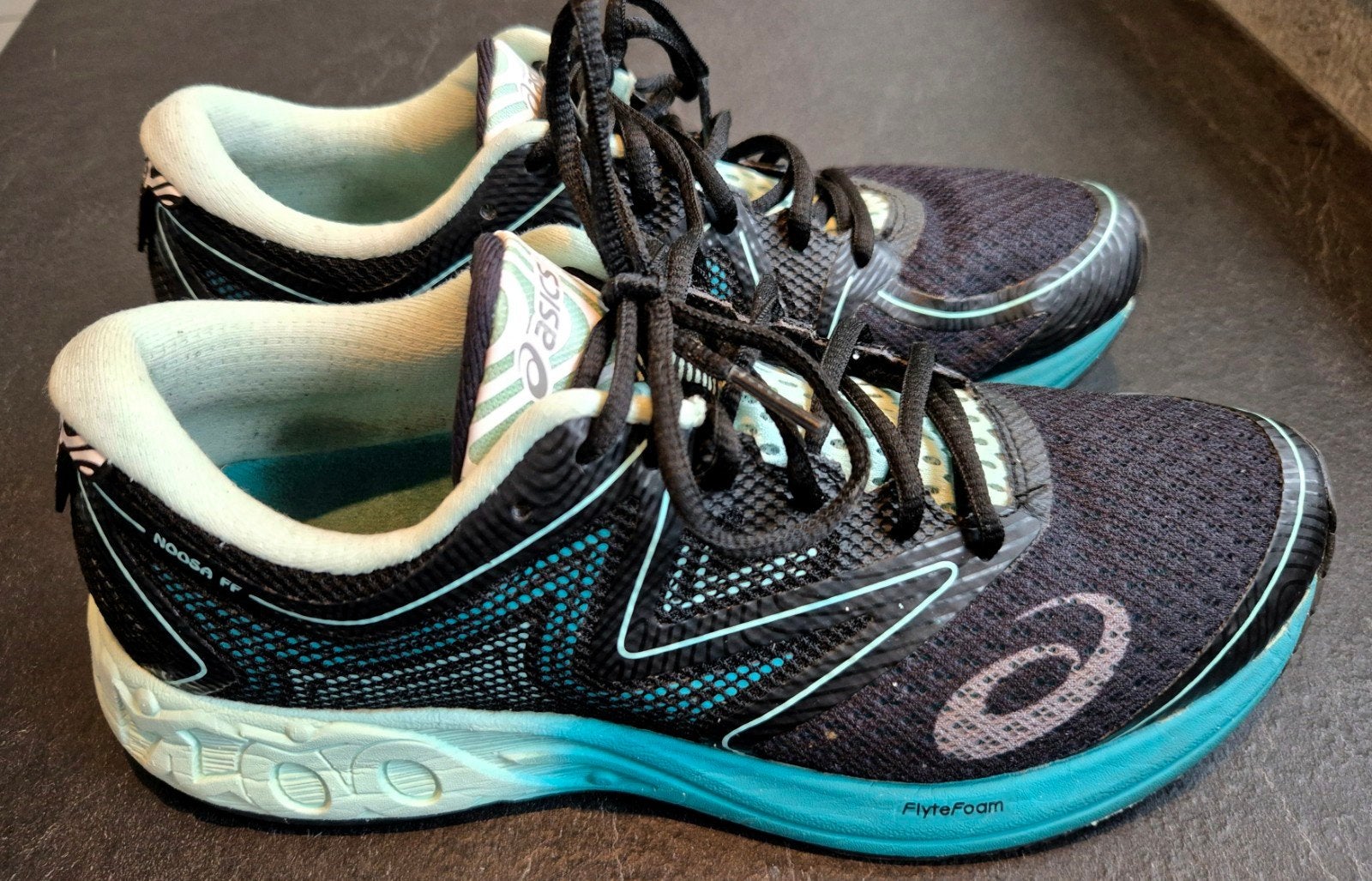 Asics Noosa FF FlyteFoam maat 42, Sport en Fitness, Loopsport en Atletiek, Zo goed als nieuw, Asics, Ophalen of Verzenden