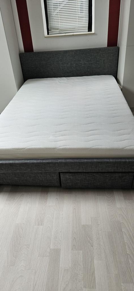 Tweepersoonsbed met opberglades en matras, Huis en Inrichting, Ophalen, Tweepersoons, 140 cm, Zo goed als nieuw