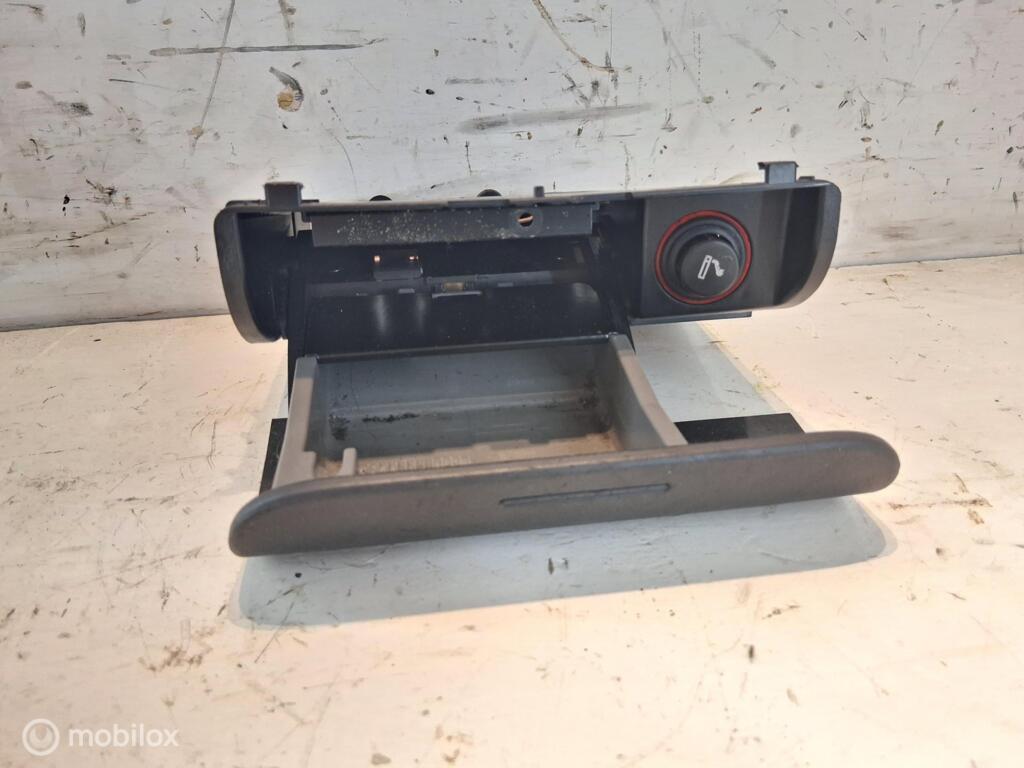 Asbak Audi TT 8N 1.8 5V ('98-'06) 8N0857951, Auto-onderdelen, Interieur en Bekleding, Audi, Gebruikt, Audi, Ophalen of Verzenden