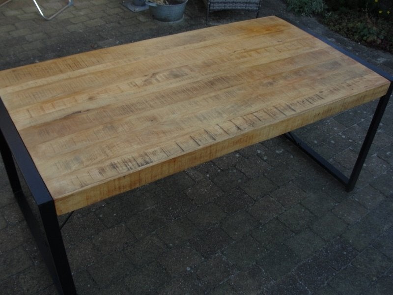 Eettafel mangohout, Ophalen, 50 tot 100 cm, Zo goed als nieuw, 150 tot 200 cm