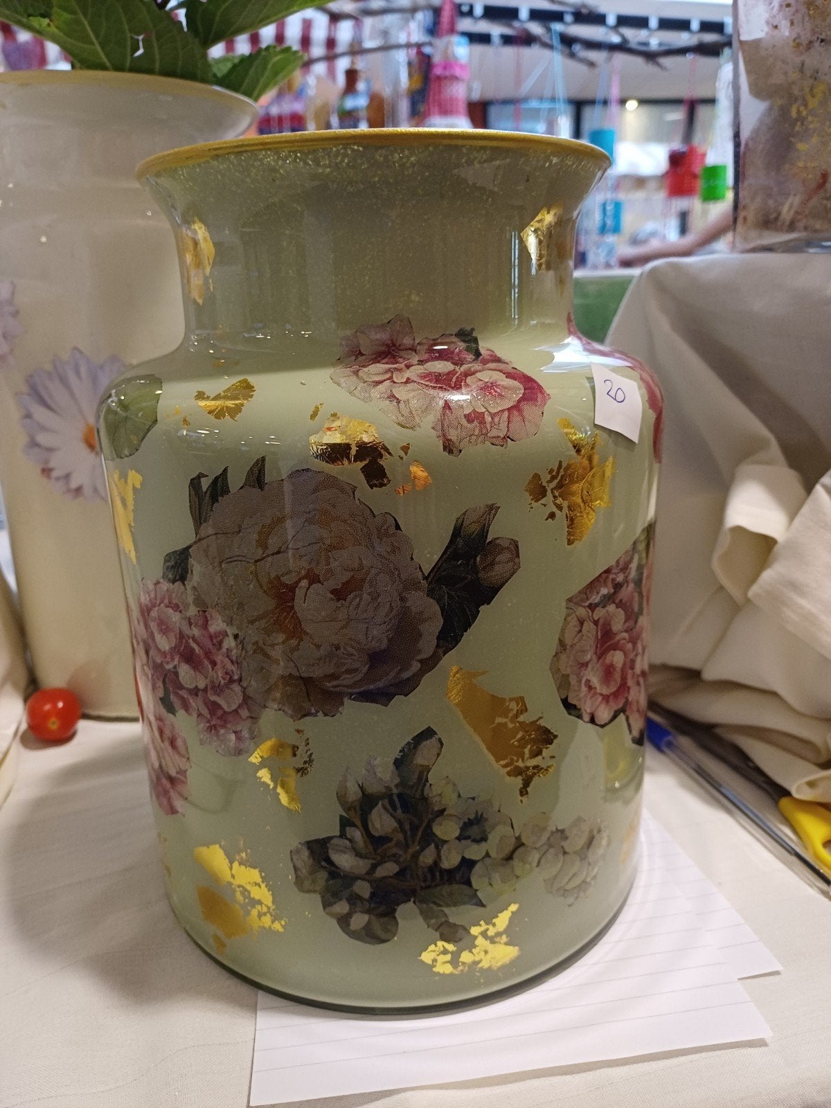 Unieke vaas met reverse decoupage en bladgoud, 25 cm hoog, Antiek en Kunst, Ophalen of Verzenden