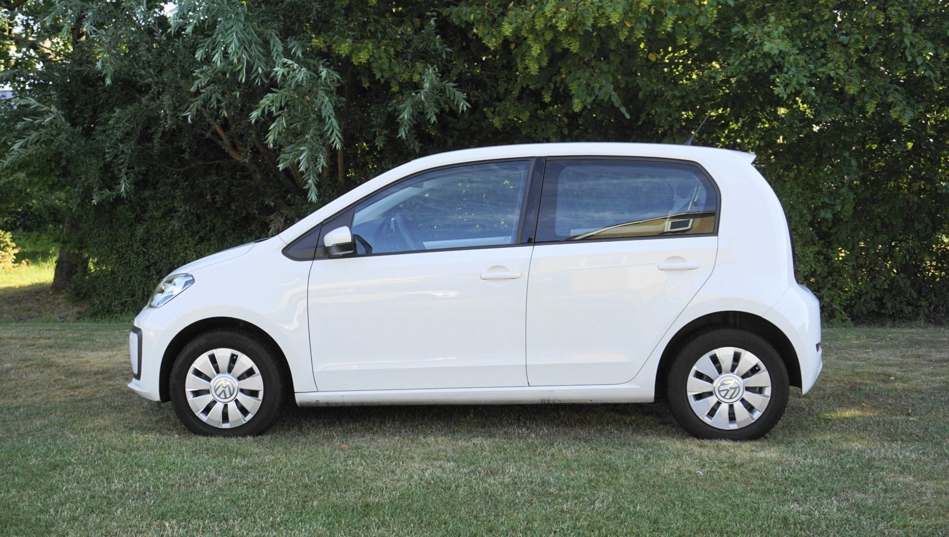 Volkswagen Up! 1.0 BMT move up! 5 drs Airco blue tooth, Voorwielaandrijving, Stof, Gebruikt, Wit