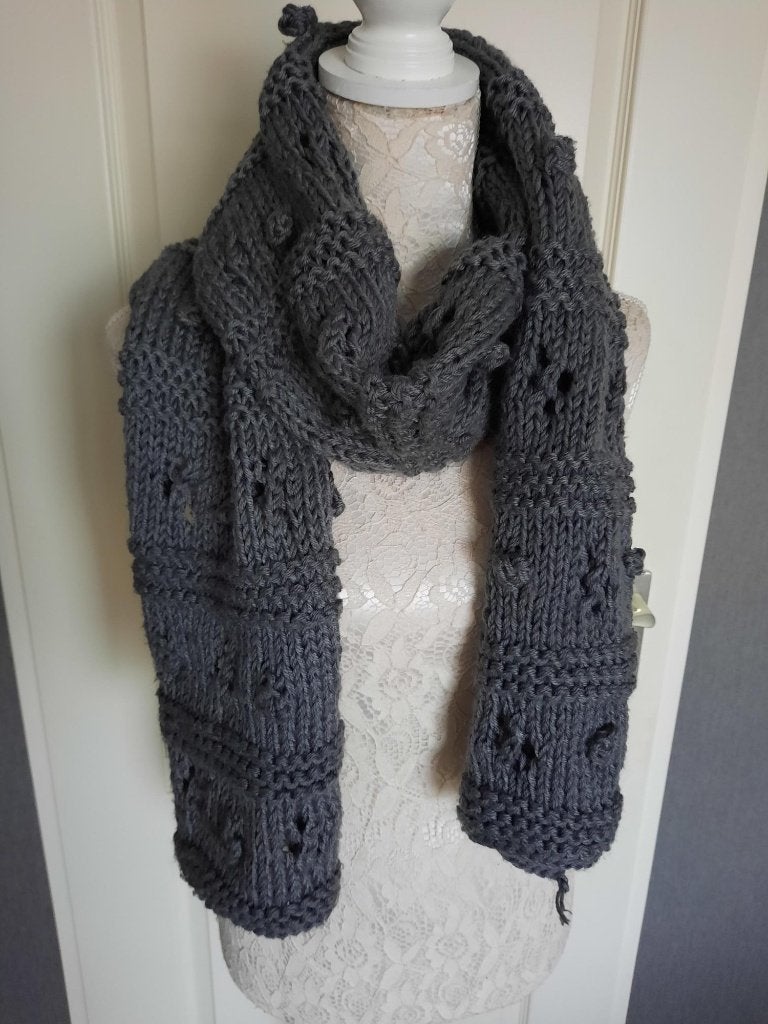 sjaals Gebreide Kleur: Grijs, Ophalen of Verzenden, Nieuw, Maat 46/48 (XL) of groter, Sjaal