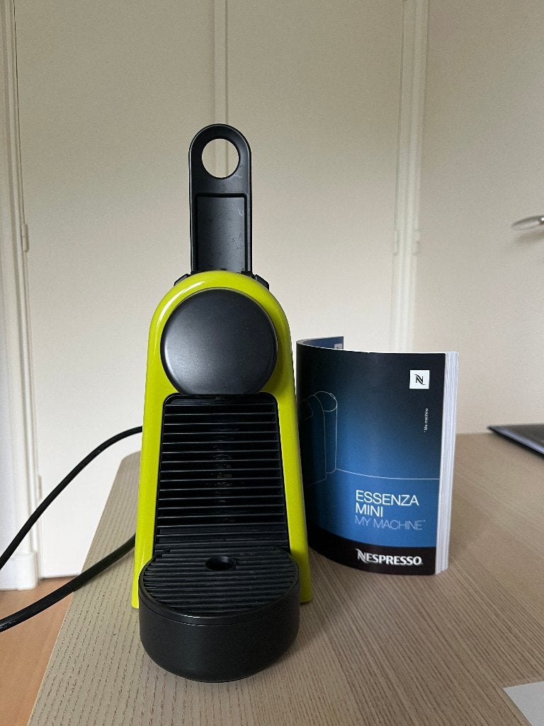 Nespresso Essenza mini, Witgoed en Apparatuur, Koffiezetapparaten, Espresso apparaat, Ophalen of Verzenden, Zo goed als nieuw