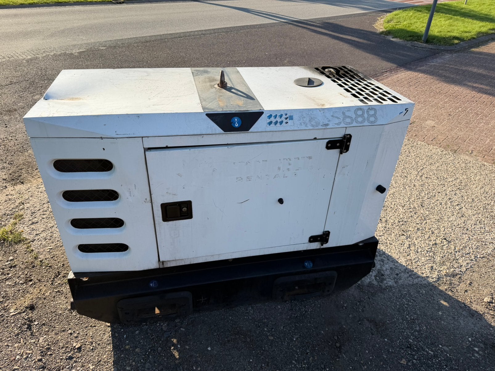 20 KVA aggregaat 230/400Volt SDMO R22 Mitsubishi generator, Ophalen, Gebruikt, 10 tot 30 kVA, Elektrisch startend