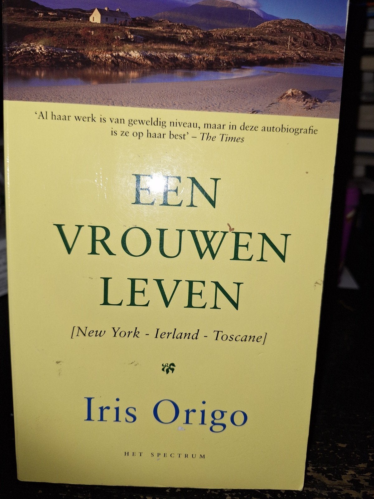 Een vrouwen leven, Ophalen of Verzenden, Zo goed als nieuw