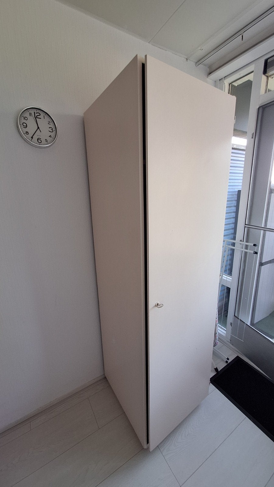 Gratis kast op te halen in Rotterdam Schiebroek, Gebruikt, 200 cm of meer, Modern, 25 tot 50 cm
