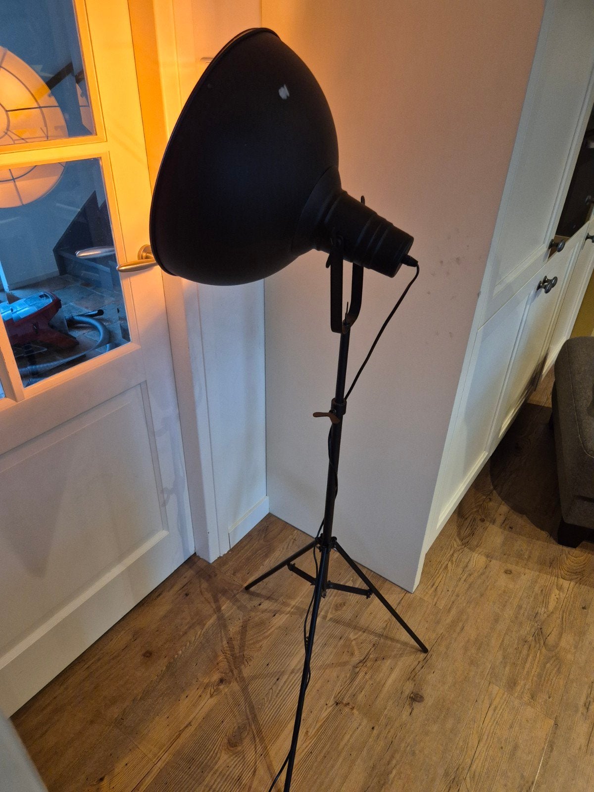 Industriële Vloerlamp Zwart met Gouden Binnenkant, Ophalen, Gebruikt, E27 (groot), Metaal