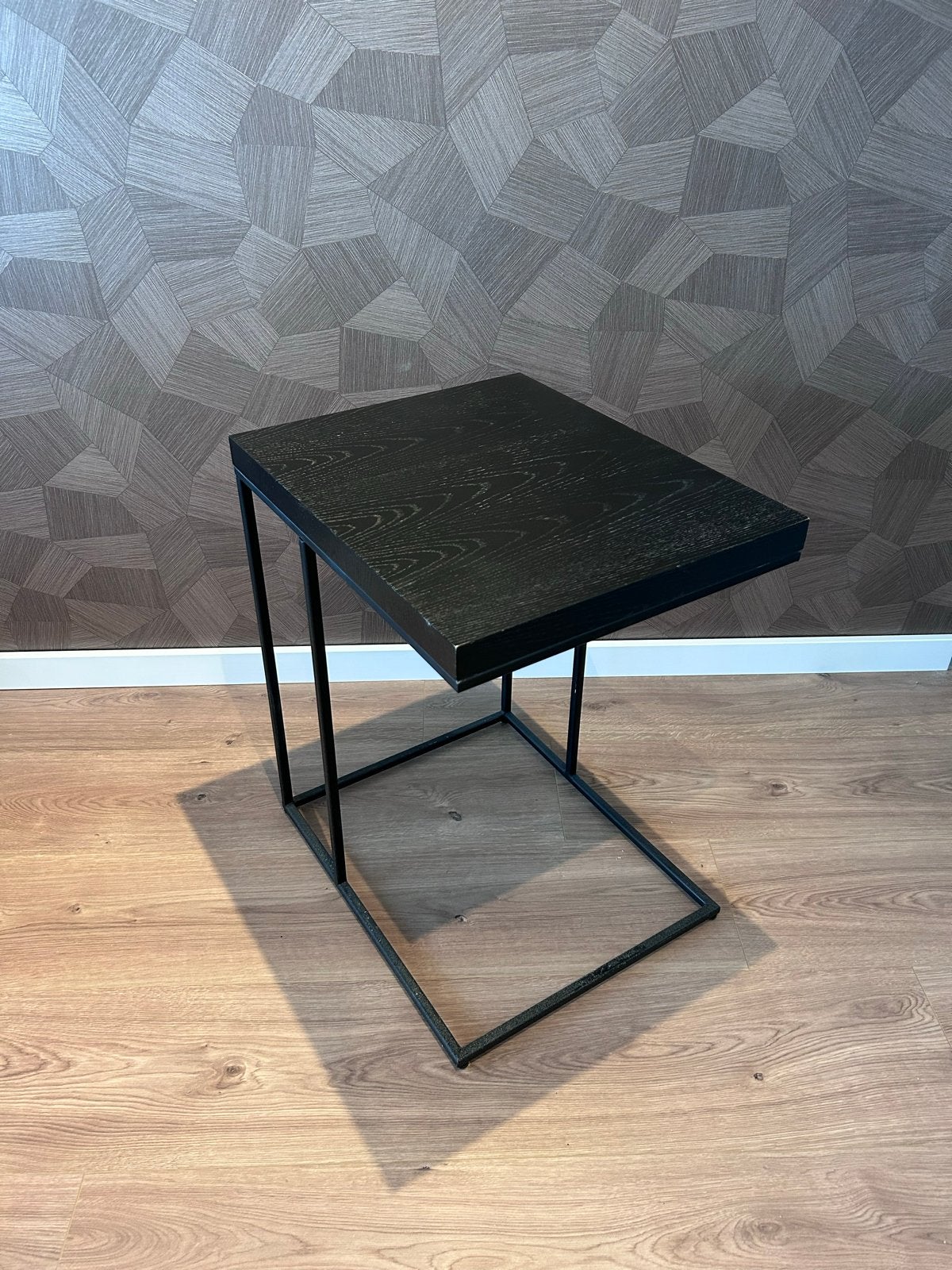 bijzettafeltje/laptop tafeltje zwart, Huis en Inrichting, Tafels | Bijzettafels, Ophalen, Gebruikt, 55 tot 75 cm, Modern