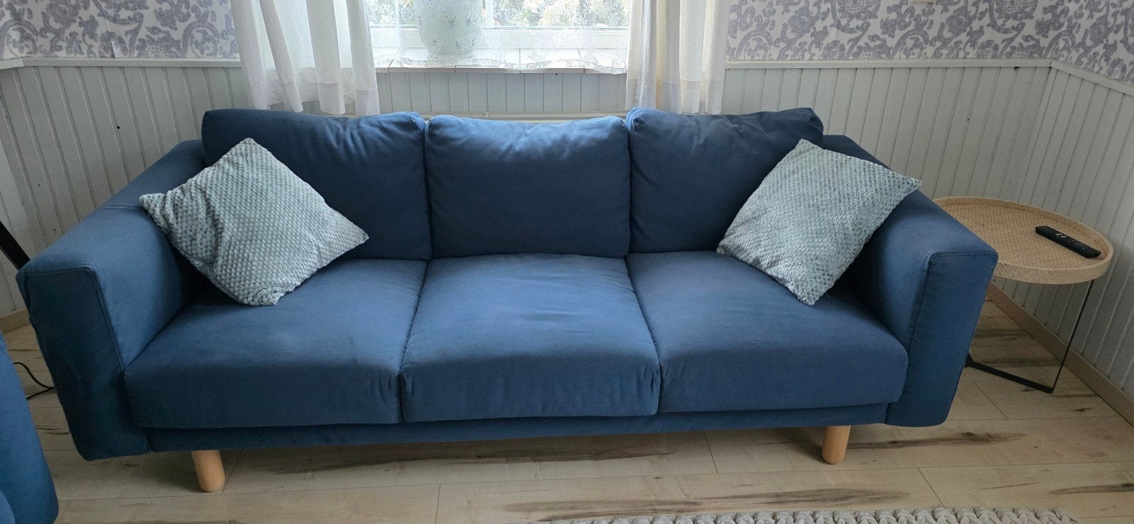 2 Comfortabele blauwe driezitsbanken, Huis en Inrichting, Ophalen, Gebruikt, Driepersoons, 75 tot 100 cm