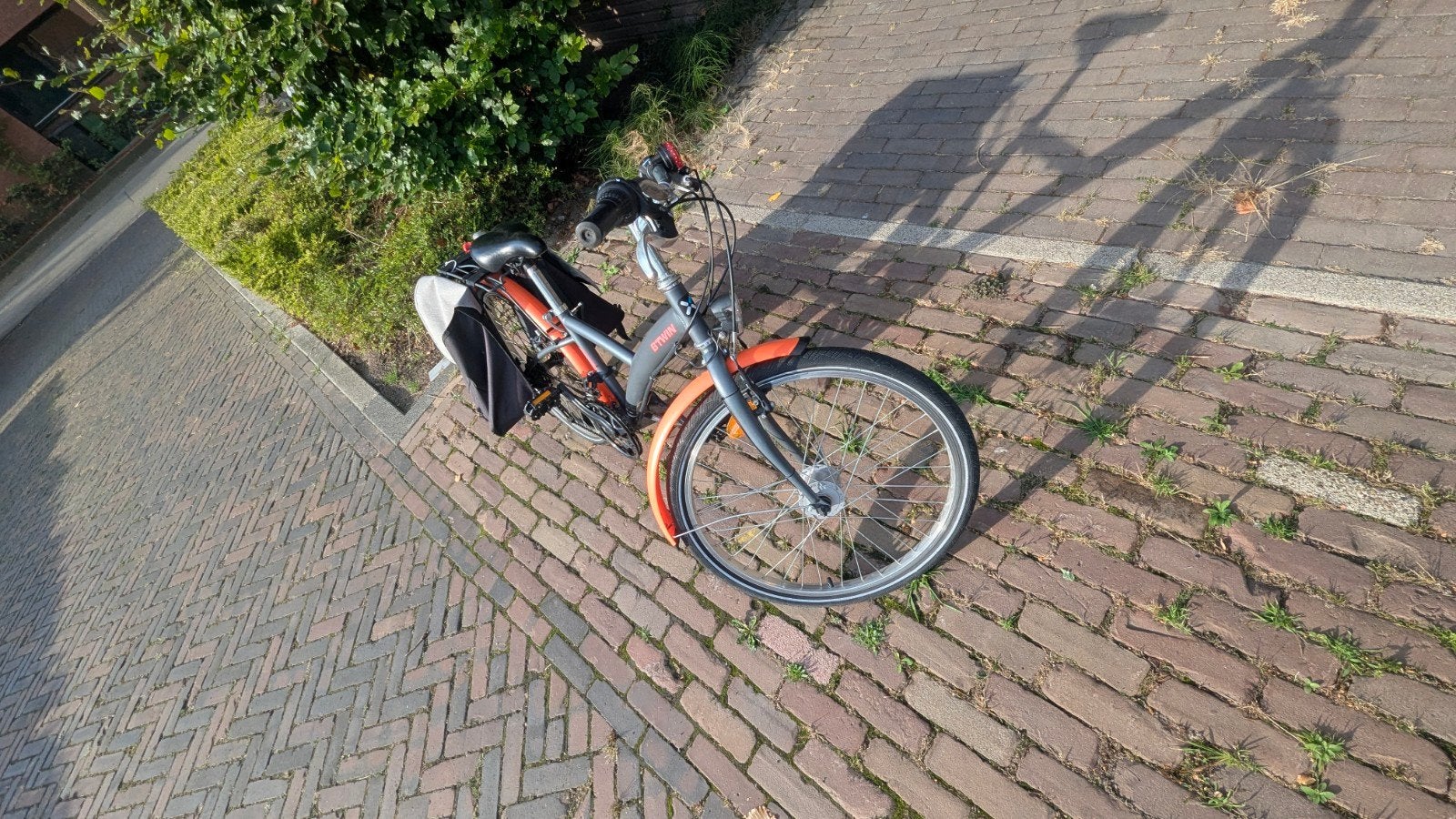 Btwin vouwfiets met versnellingen en fietstassen, Gebruikt, Velgrem, Versnellingen, Minder dan 47 cm