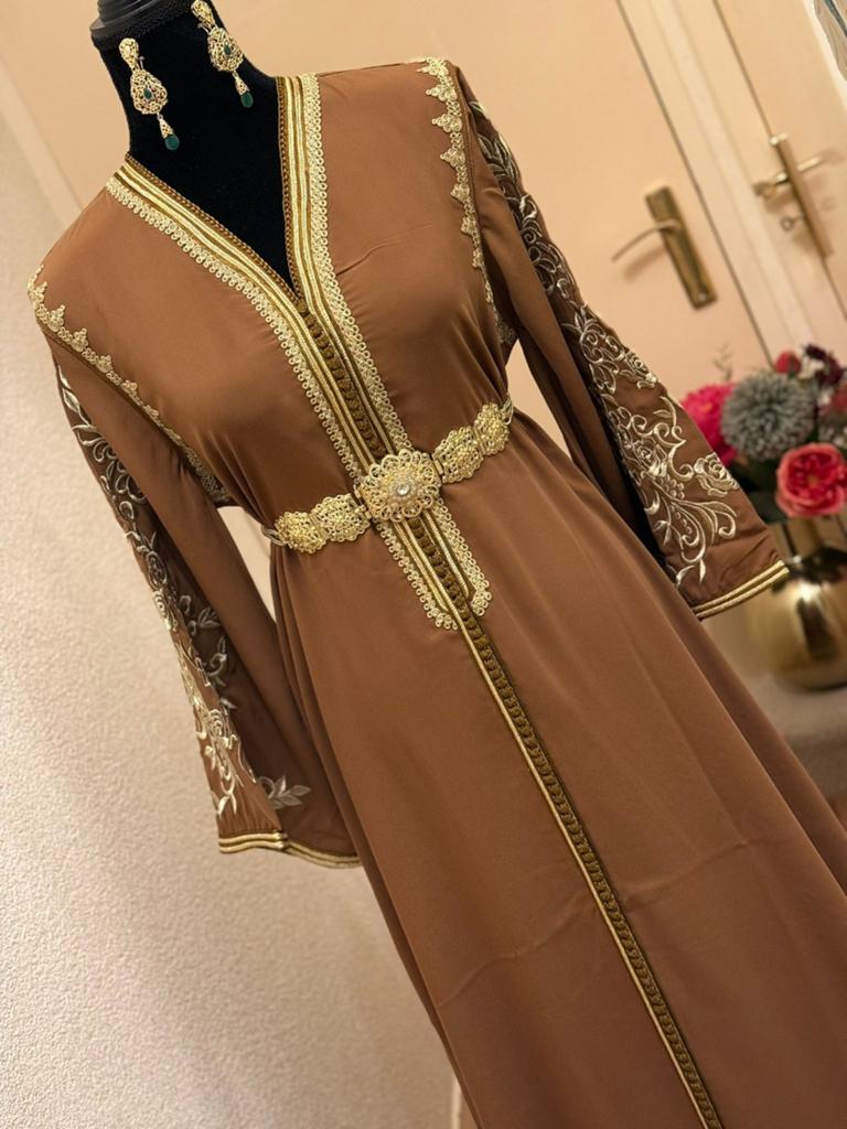 Kaftan M/L, Kleding | Dames, Gelegenheidskleding, Maat 38/40 (M), Overige typen, Bruin, Ophalen of Verzenden