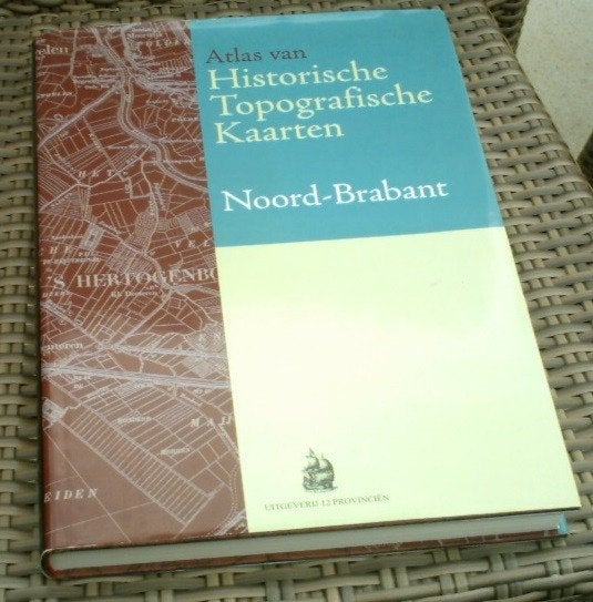 Atlas van historische topografische kaarten Noord-Brabant., Overige atlassen, Ophalen of Verzenden, Zo goed als nieuw, 1800 tot 2000