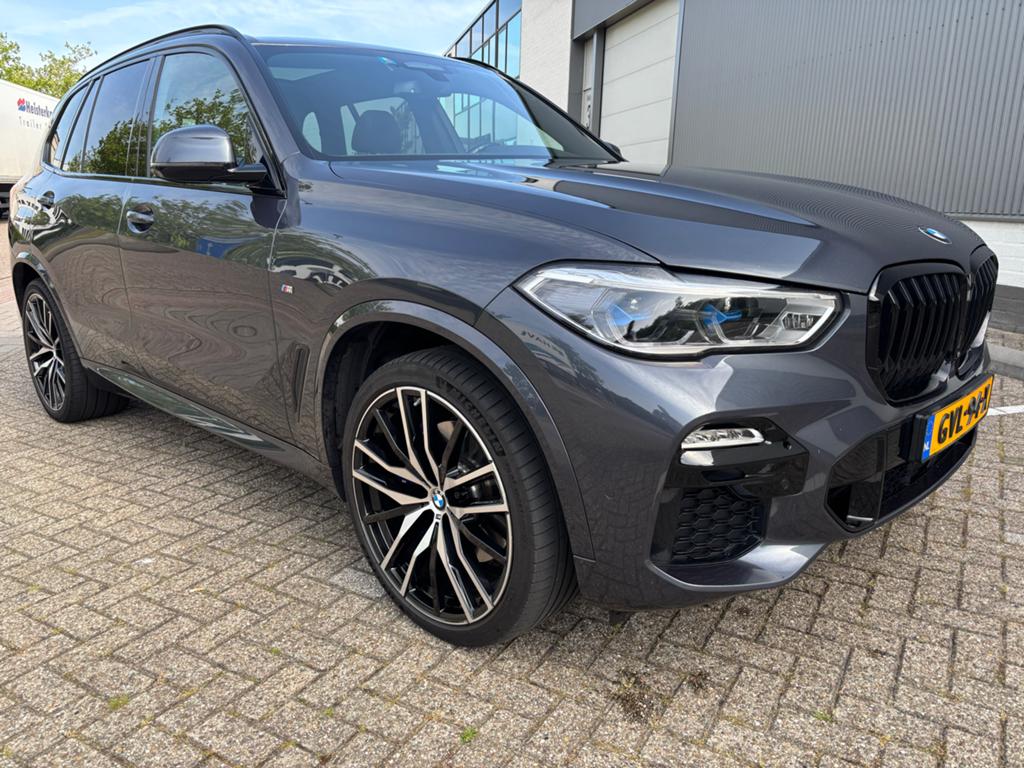 BMW X5 Xdrive30d 286pk Aut 2020 Grijs, Auto's, BMW, Automaat, 2165 kg, 2993 cc, Vierwielaandrijving