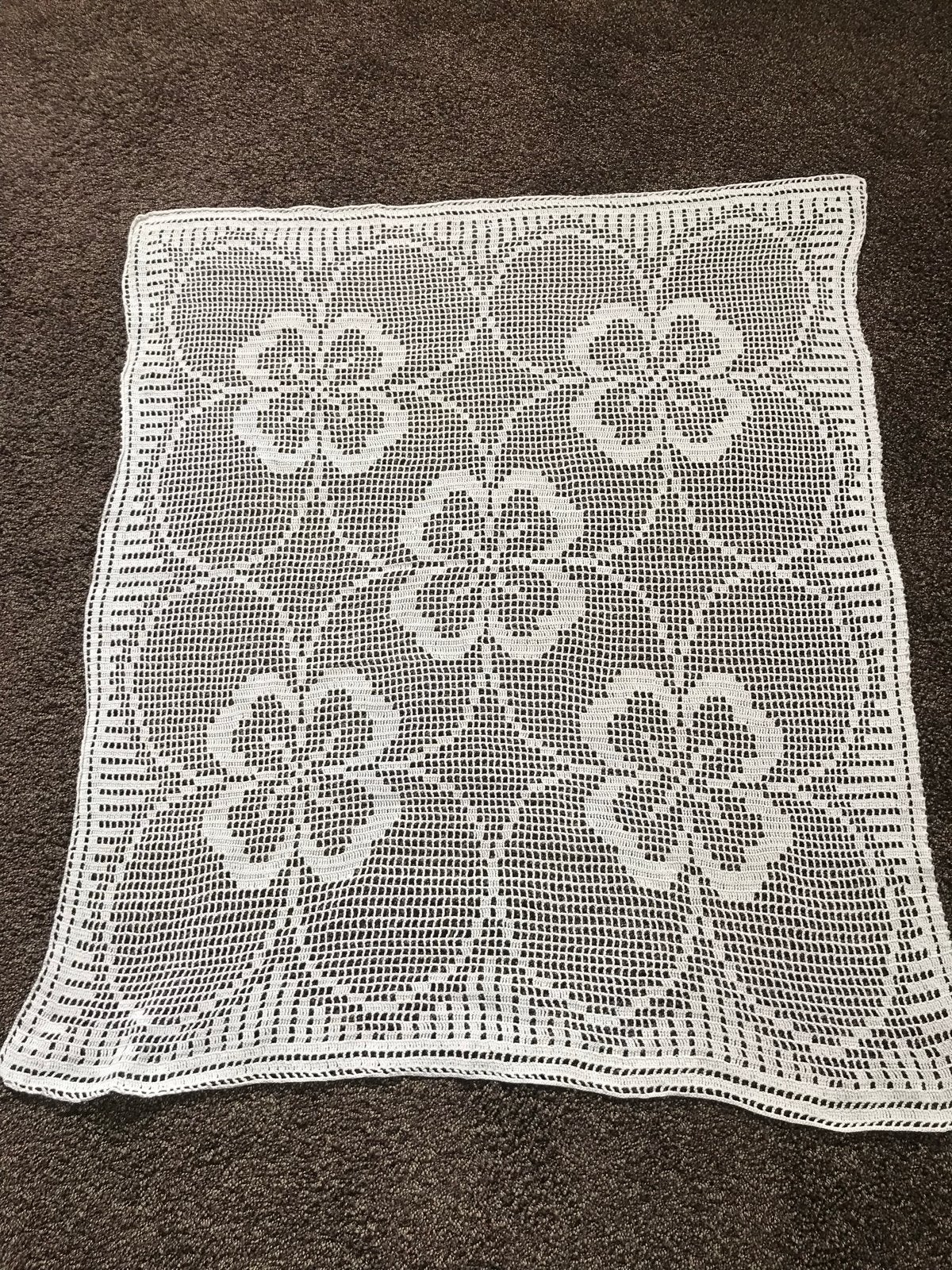 Gehaakt tafelkleedje met bloemmotief, Gebruikt, Vierkant, Ophalen of Verzenden, Gehaakt