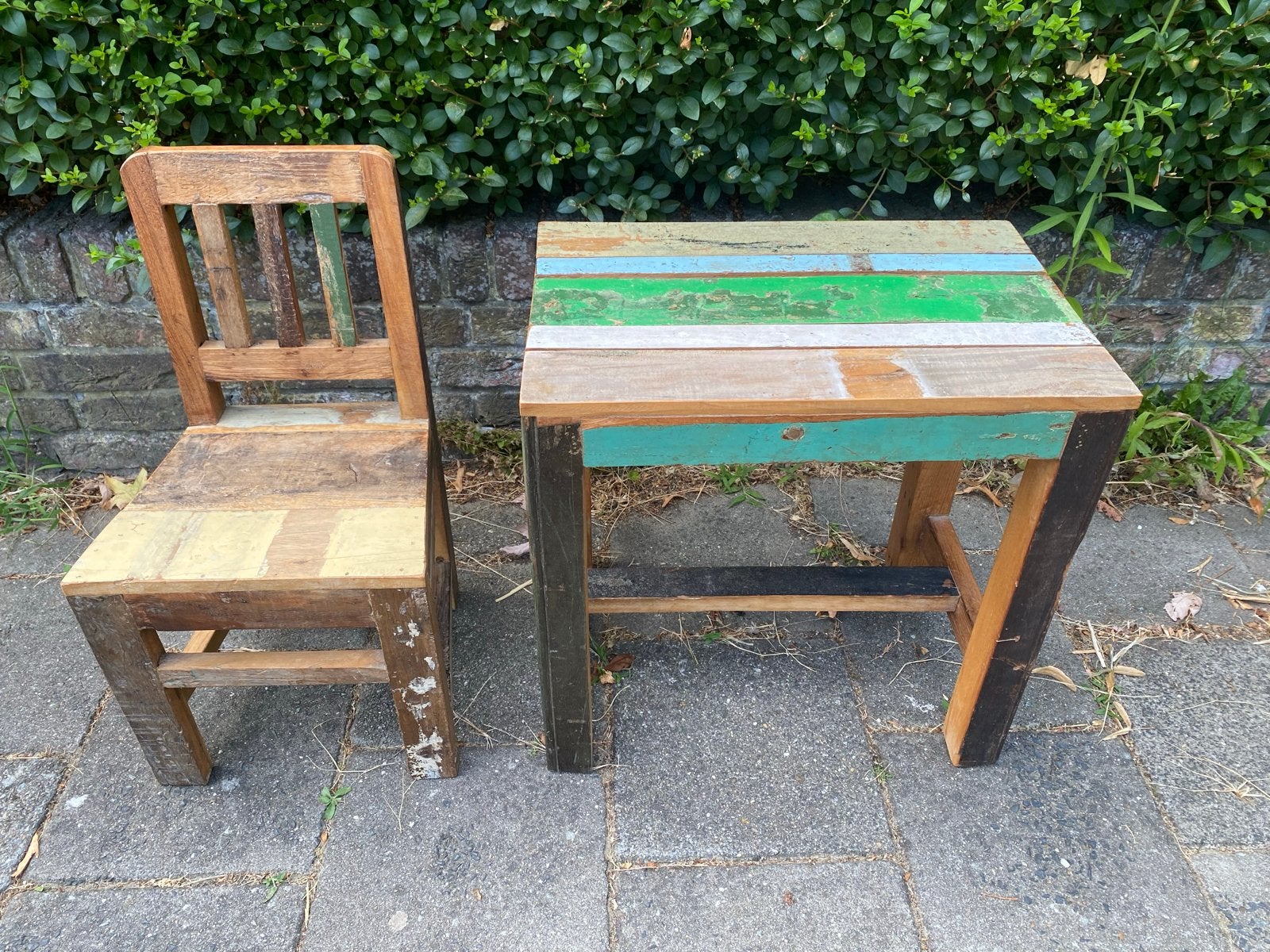 Stoer kindertafeltje met bijbehorend stoeltje, van scrapwood, Ophalen, Gebruikt, Tafel(s) en Stoel(en)