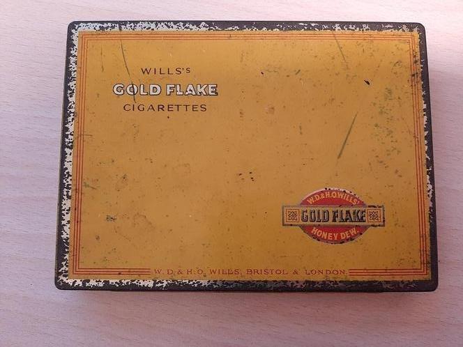 Oud sigarettenblikje will's gold flake cigarettes, Verzamelen, Verzenden, Gebruikt, Overige