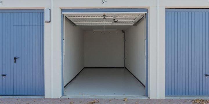 Wie weet een GARAGE garagebox Kamerik, Zuid-Holland
