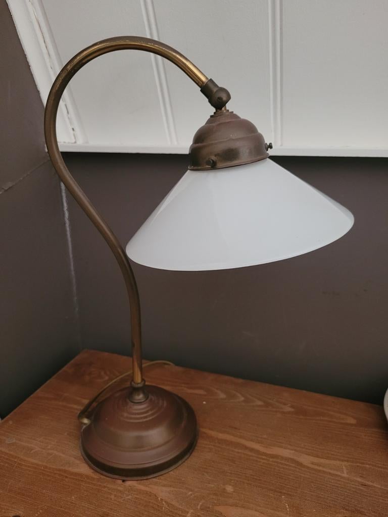 Vintage messing tafellampen (2 stuks) met opaline kap, Huis en Inrichting, Lampen | Vloerlampen, Gebruikt, Minder dan 100 cm, Glas