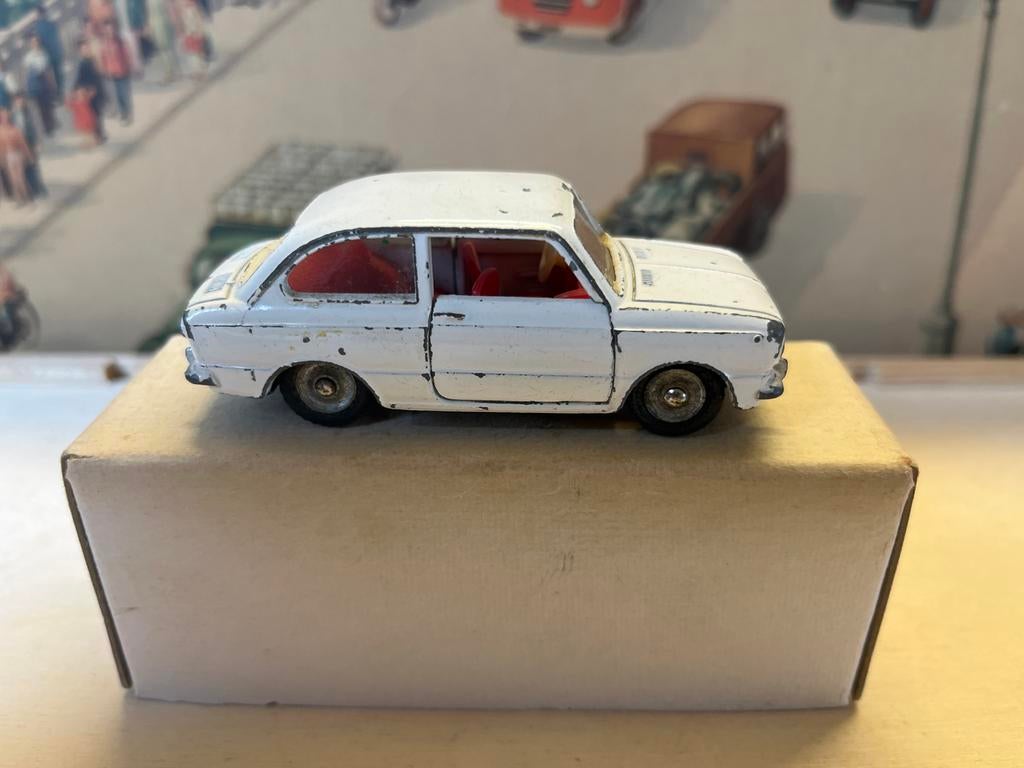 Dinky Toys Fiat 850 - Opknapper, Hobby en Vrije tijd, Modelauto's | 1:43, Ophalen of Verzenden, Gebruikt, Auto, Dinky Toys