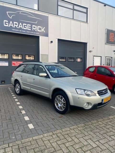 Subaru Legacy 2.5 Outback AWD 2006 Grijs NWE APK