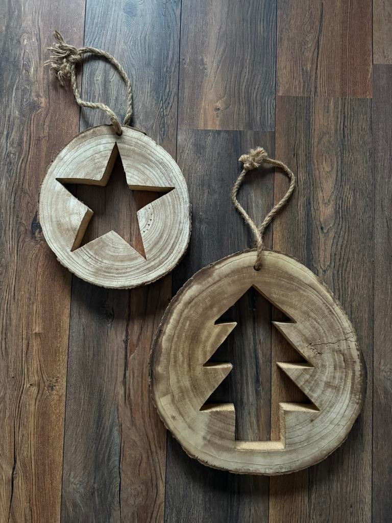 Twee houten kersthangers met een ster en een kerstboom, Ophalen of Verzenden, Zo goed als nieuw