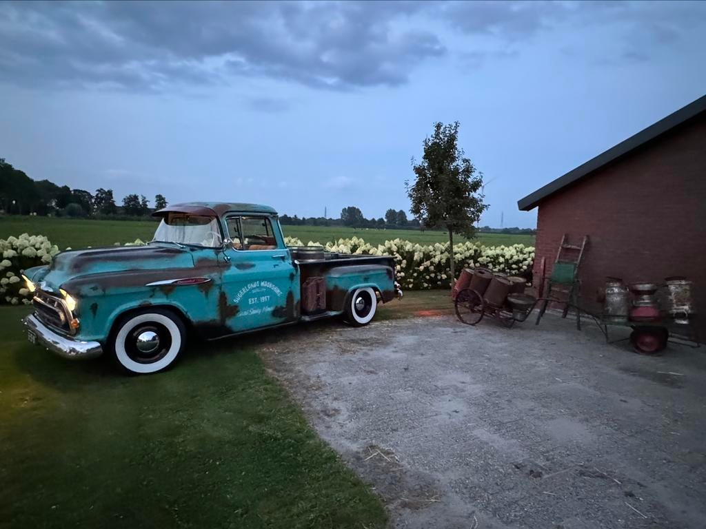Foto 11 van Chevrolet Apache trouwauto huren . Pick up Oltimer te huur
