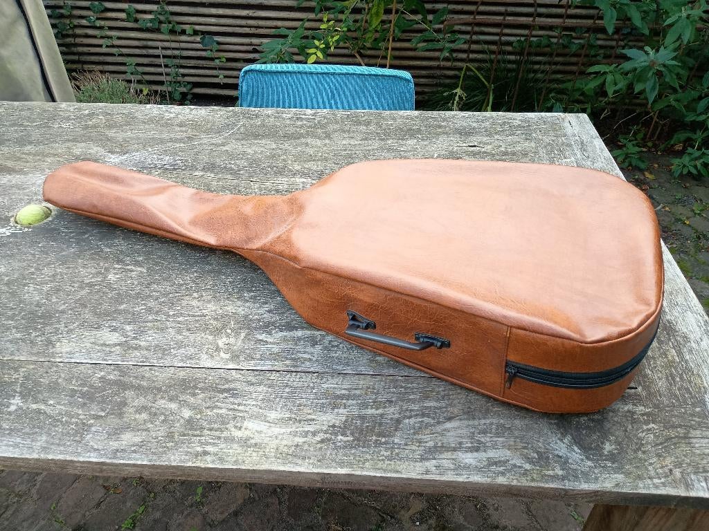 Aria AW75 akoestische gitaar met gitaartas, Ophalen, Zo goed als nieuw, Klassieke of Spaanse gitaar