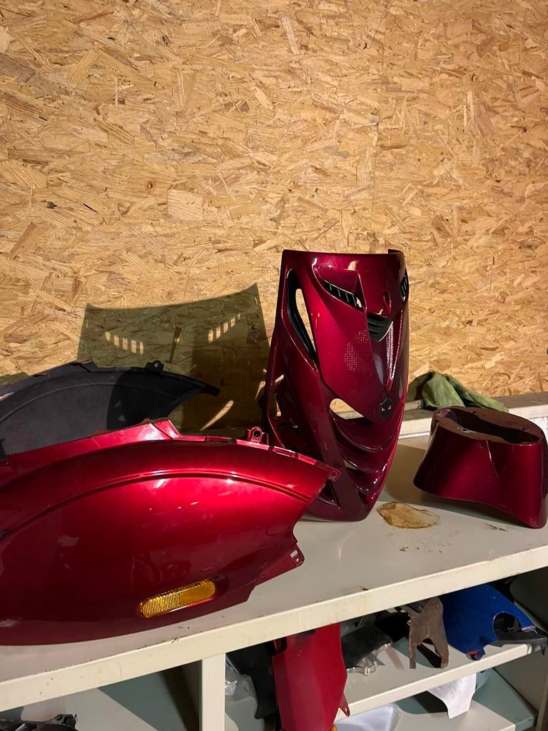 3 delige piaggio zip sp kappenset candy cherry apple red, Ophalen of Verzenden