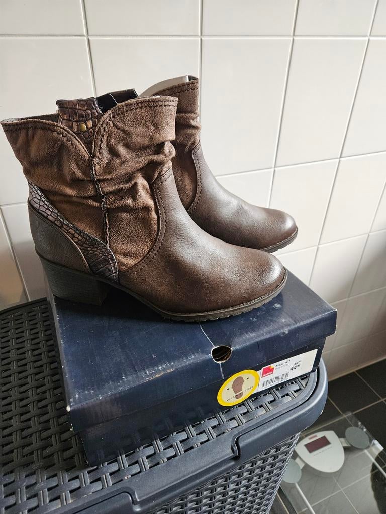 Nieuwe enkellaarsjes maat 41, Ophalen of Verzenden, Nieuw, Zwart