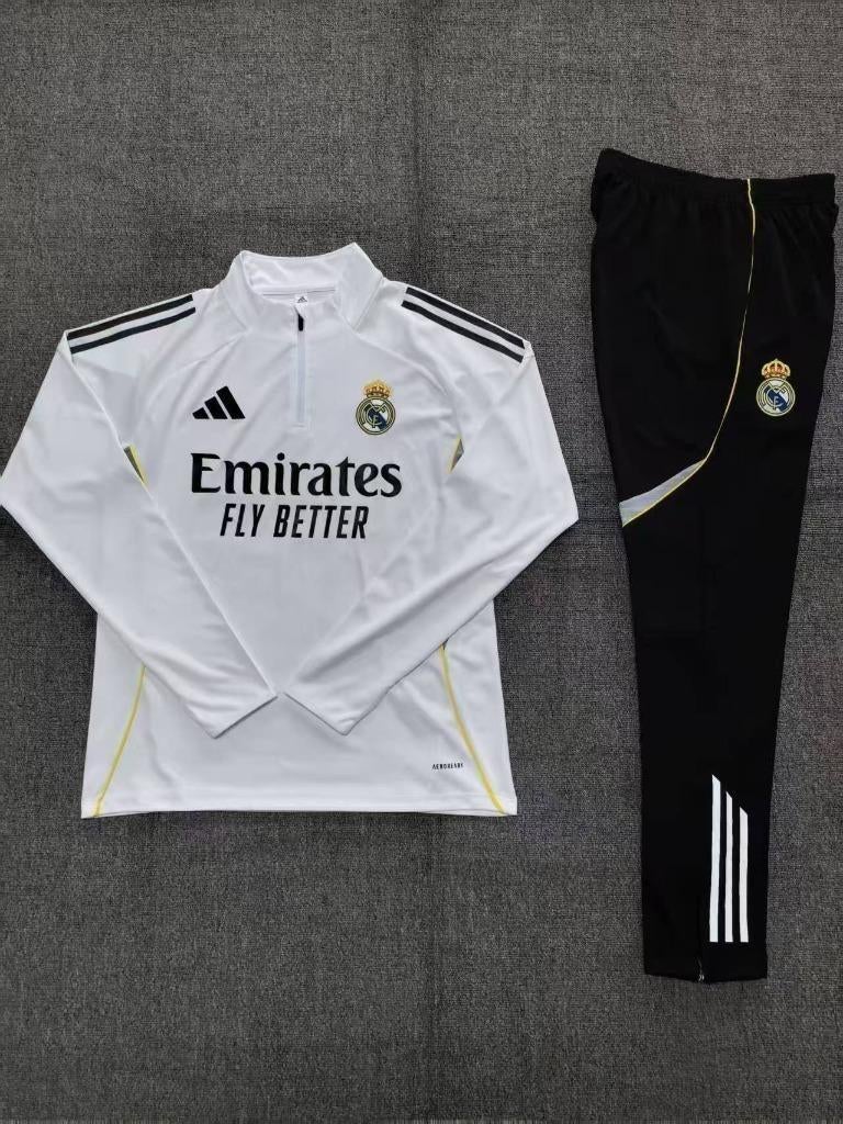 Real Madrid CF kids trainingspak 2025-2026, Sport en Fitness, Voetbal, Maat XS of kleiner, Ophalen of Verzenden, Nieuw, Trainingspak