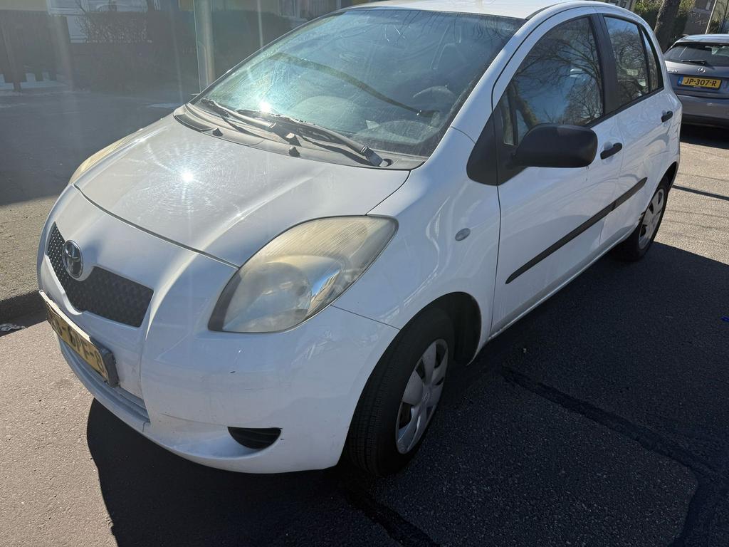Foto 3 van Gevraagd Corolla, Avensis Aygo Yaris Hiace alle type en mode