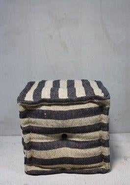 Stoere Oosterse Kelim Poef Sobere Voetenbank Vintage Stoel, Uniek Sober Stoer Bohemian Landelijk Retro Vintage Style Oosters, Minder dan 50 cm