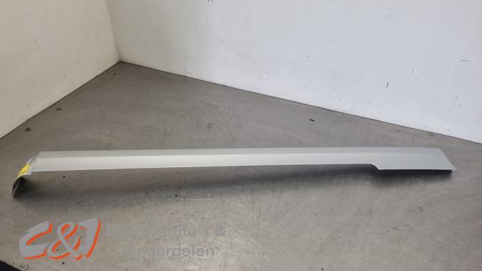 Schuifdeur Rail links van een Mercedes Vito, Auto-onderdelen, Carrosserie en Plaatwerk, Gebruikt, -, Ophalen of Verzenden, -