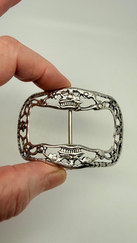 Antiek zilveren Hollandse gesp. Breed: 6,9 cm., Antiek en Kunst, Antiek | Goud en Zilver, Ophalen of Verzenden, Zilver