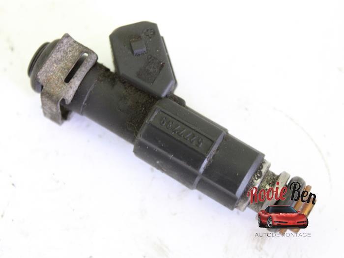 Injector (benzine injectie) van een Chrysler Voyager, Auto-onderdelen, Brandstofsystemen, Gebruikt, -, Ophalen of Verzenden, -