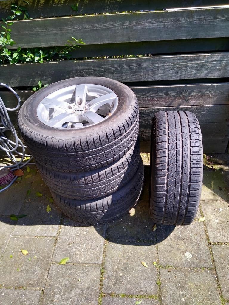 BMW 5 serie 225/55R16  winterbanden, Auto-onderdelen, Ophalen