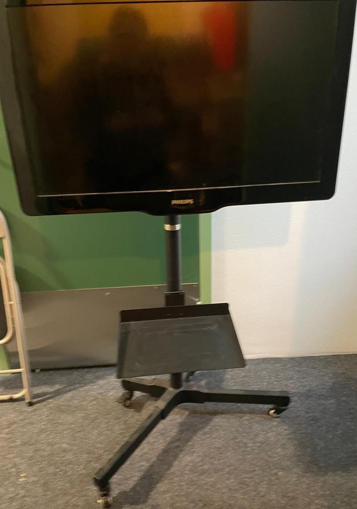 Philips Tv met mobiele tv standaard, Ophalen, Philips, 50 Hz, Zo goed als nieuw
