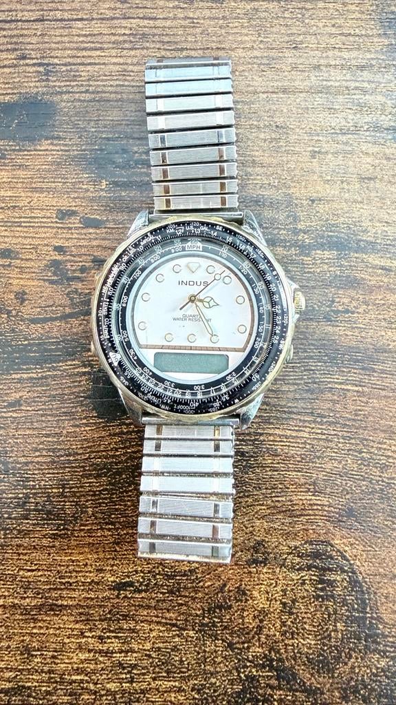 Indus Quartz Herenhorloge - Stijlvol en Functioneel, Overige merken, Gebruikt, Staal, Verzenden