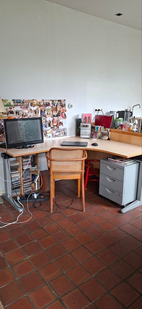 Goed bureau met ladekastje, Huis en Inrichting, Bureaus, Ophalen
