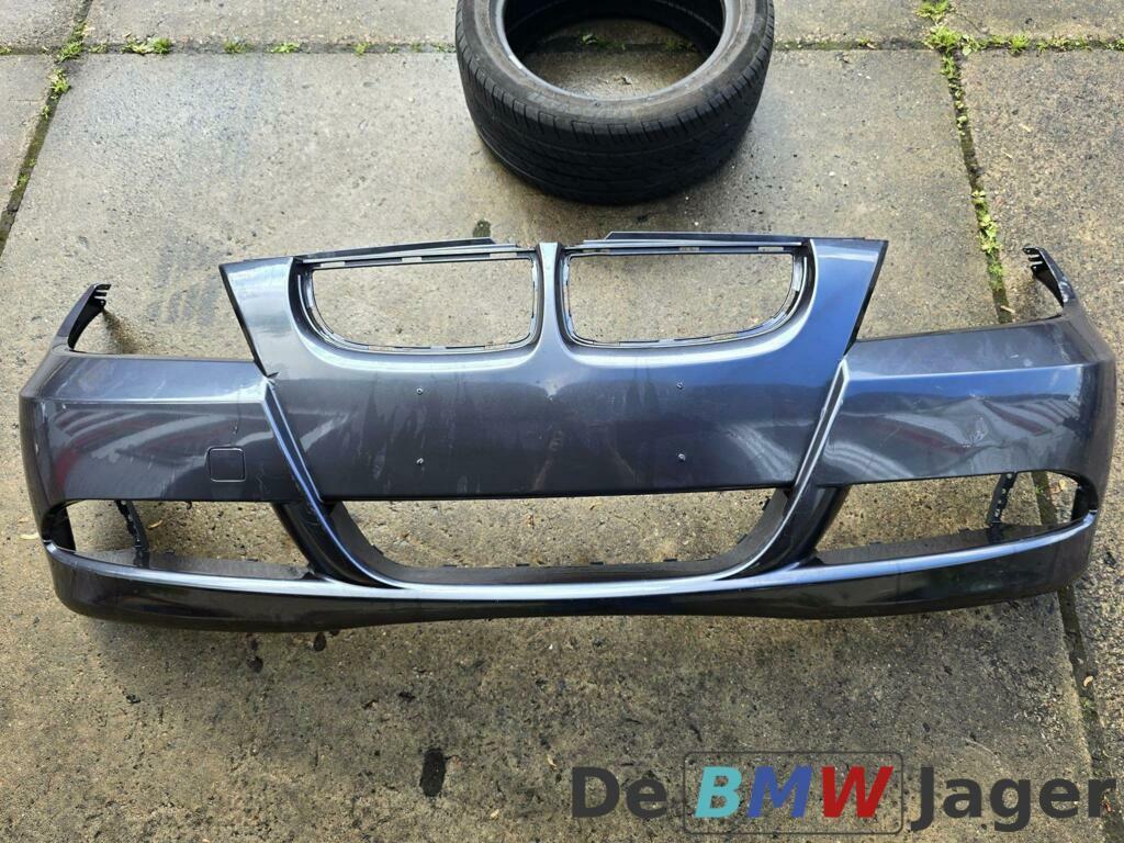 Voorbumper grijs BMW 3-serie E90 E91 51110033167, Auto-onderdelen, Carrosserie en Plaatwerk, Bumper, BMW, Voor, Gebruikt, Ophalen of Verzenden