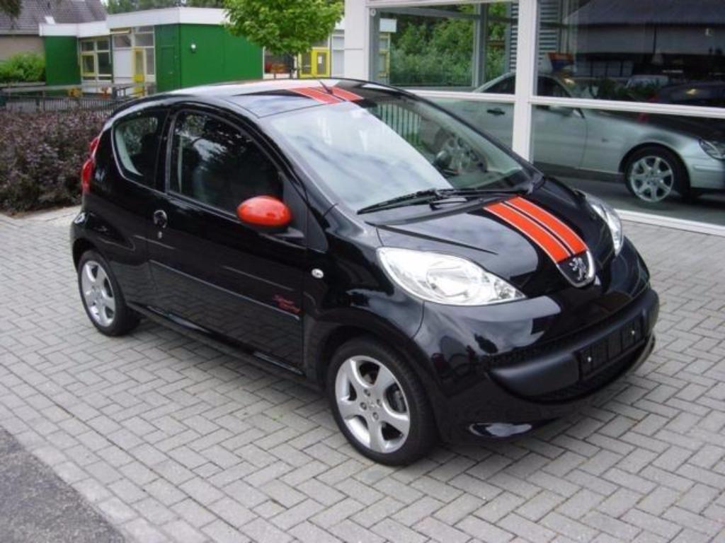 PEUGEOT 107 1.0 STREET RACING, Stof, Zwart, Handgeschakeld, Metallic lak