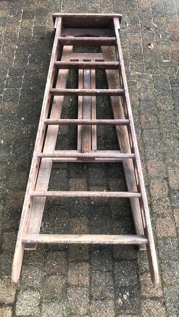 Oude houten trap 1.6m, Doe-het-zelf en Verbouw, Ladders en Trappen, Ophalen of Verzenden, Gebruikt, Trap, Minder dan 2 meter