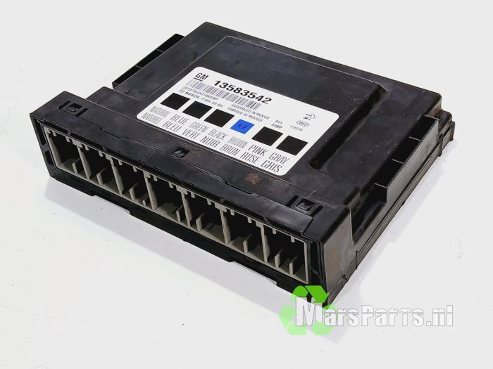 Computer Body Control van een Opel Insignia, Gebruikt, -, -, Opel