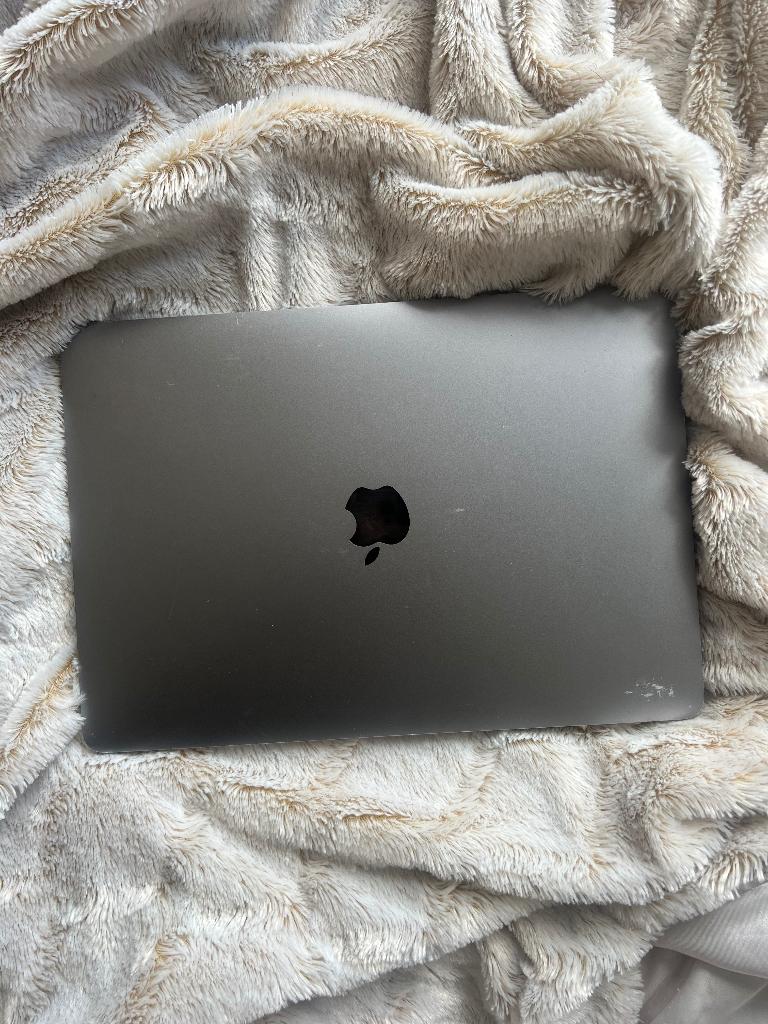 Macbook pro 2018 silver 256 GB Touchbar, MacBook Pro, Gebruikt, 256 GB, Qwerty