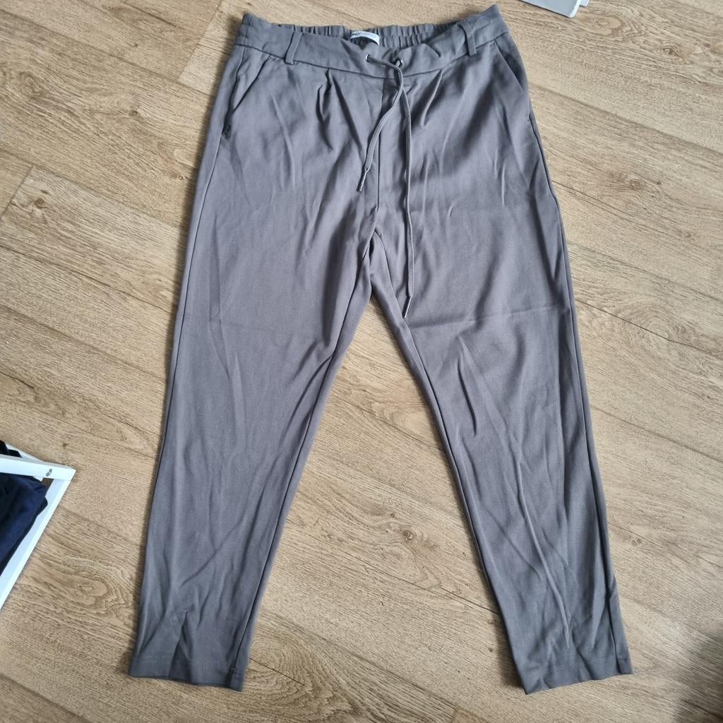 Dames broek maat L, Kleding | Dames, Broeken en Pantalons, Maat 38/40 (M), Ophalen of Verzenden, Zo goed als nieuw, Lang